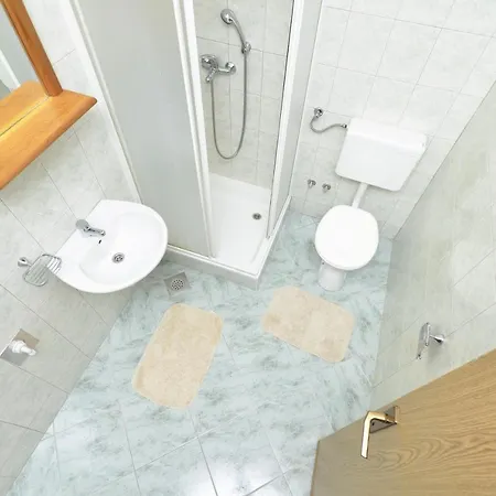 Family friendly apartments with a swimming pool Baska Voda, Makarska - 12442 Exteriör bild