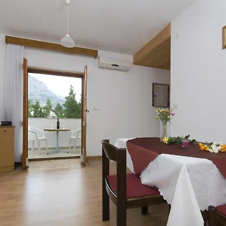 Family friendly apartments with a swimming pool Baska Voda, Makarska - 12442 Exteriör bild