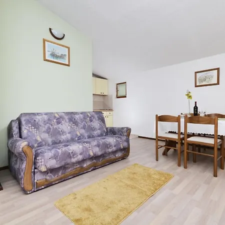Family friendly apartments with a swimming pool Baska Voda, Makarska - 12442 Exteriör bild