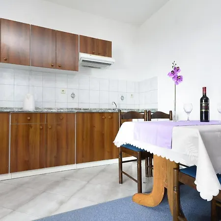 Family friendly apartments with a swimming pool Baska Voda, Makarska - 12442 Exteriör bild