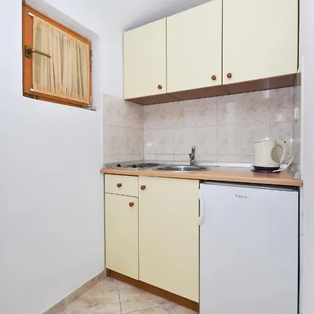 Family friendly apartments with a swimming pool Baska Voda, Makarska - 12442 Exteriör bild