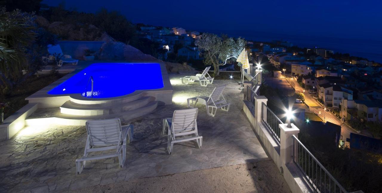 Family Friendly Apartments With A Swimming Pool Baska Voda, Makarska - 12442 * Baska Voda
