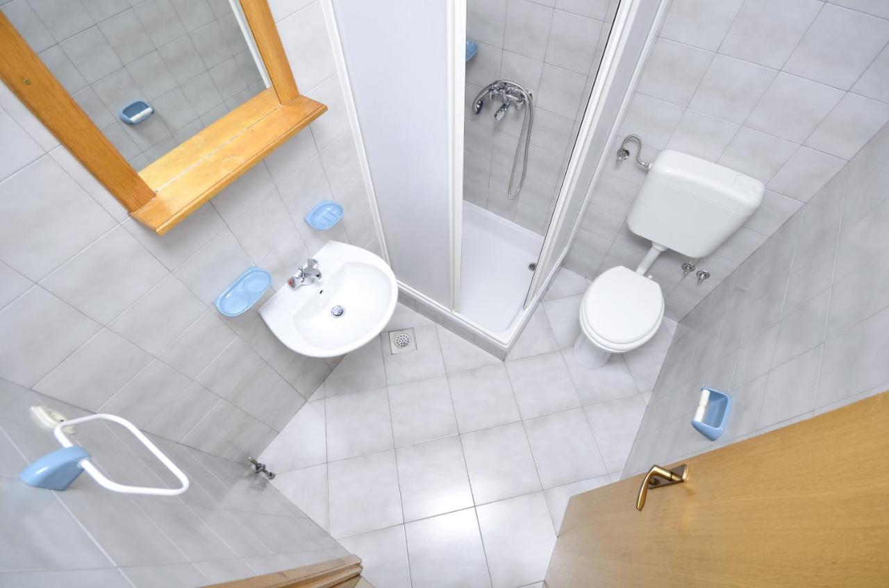 Apartment Family Friendly Apartments With A Swimming Pool Baska Voda, Makarska - 12442 Baska Voda