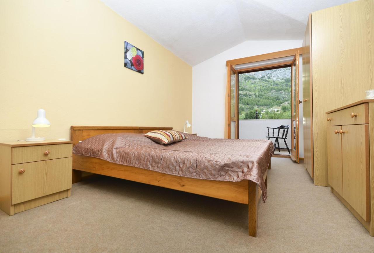 Family Friendly Apartments With A Swimming Pool Baska Voda, Makarska - 12442 Apartment Baska Voda