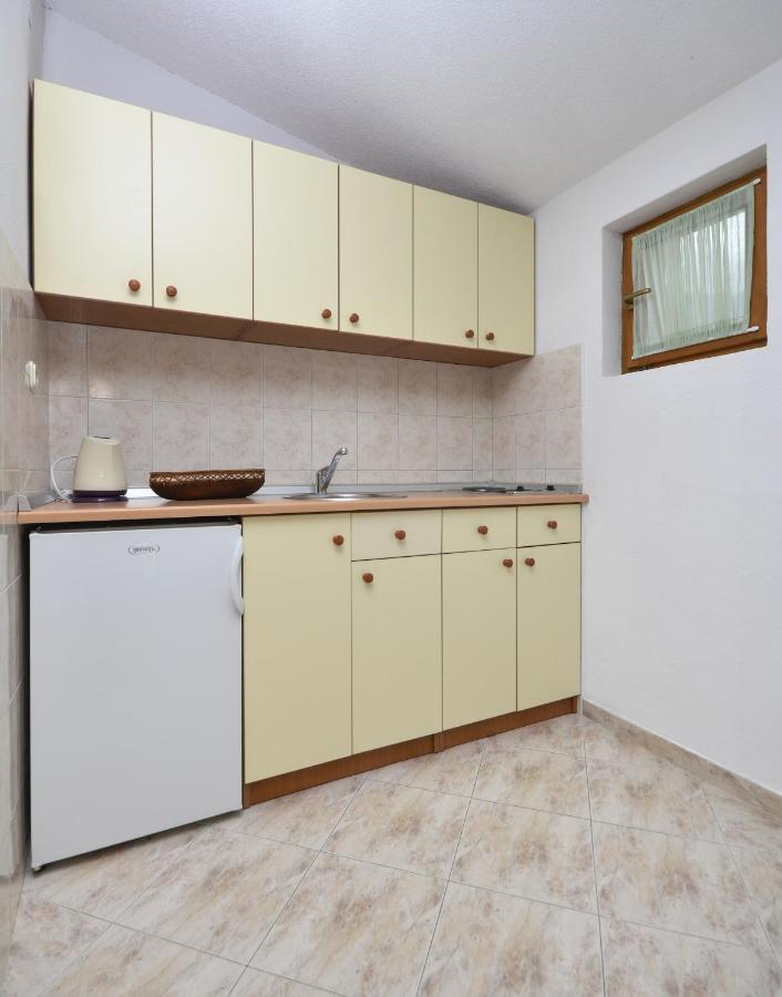 Family Friendly Apartments With A Swimming Pool Baska Voda, Makarska - 12442 Apartment Baska Voda