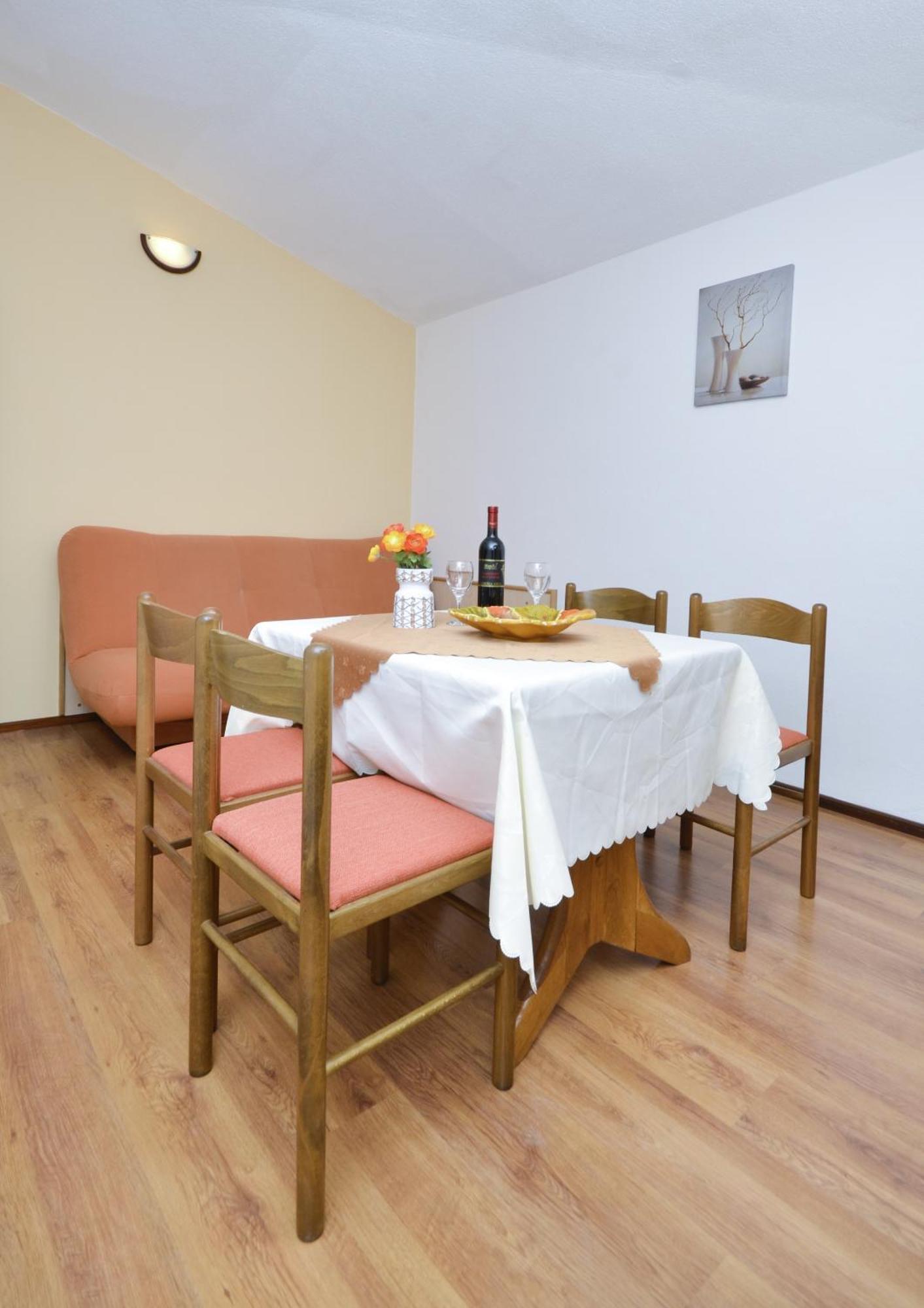 Apartment Family Friendly Apartments With A Swimming Pool Baska Voda, Makarska - 12442 Baska Voda